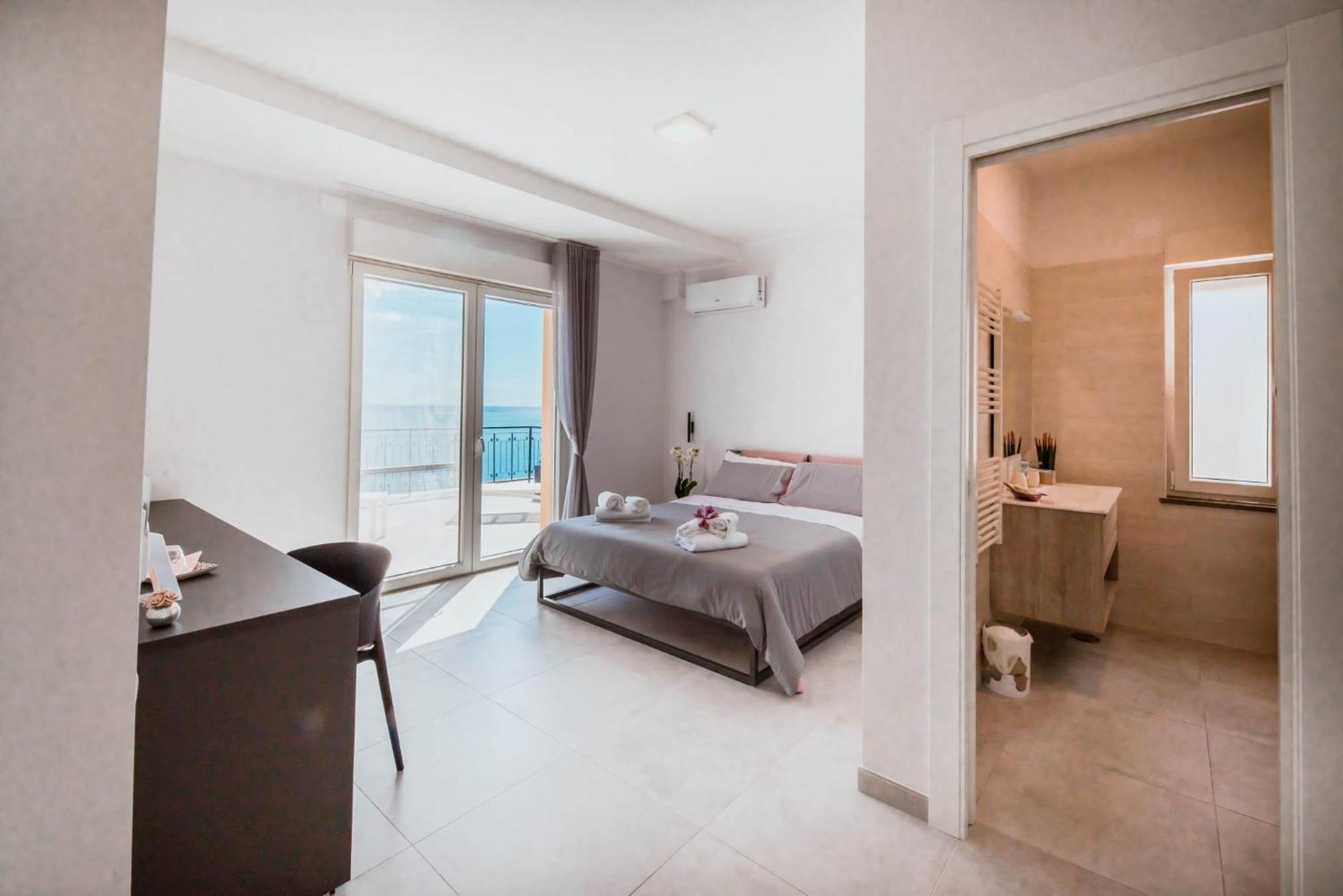 Blu Marine Bed & Breakfast Catanzaro Bagian luar foto